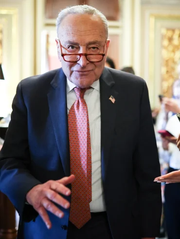 Senate Approves Funding Bill to Prevent Shutdown While Democratic Party Faces Growing Turmoil