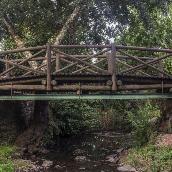The World’s Smallest International Bridge Connects Two Countries and Two Time Zones
