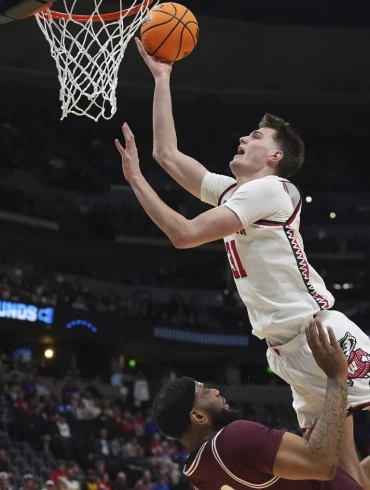 Wisconsin Badgers Begin NCAA Tournament Against Montana After Strong Big Ten Run