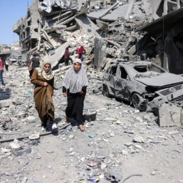 Israel Intensifies Gaza Strikes Amid Hostage Standoff as Humanitarian Crisis Deepens and Diplomacy Falters