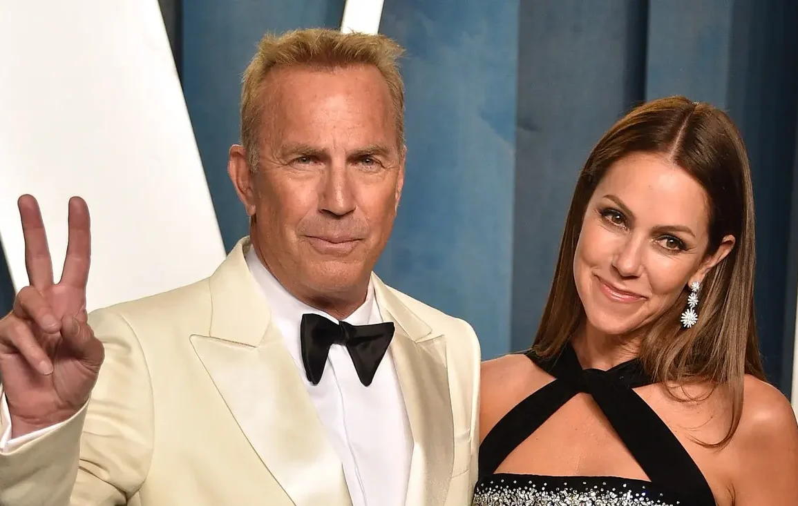 Kevin Costner Steps Back Into the Spotlight With Flirty Night Out Following Divorce